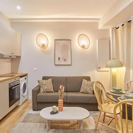 Superb 1 Bedroom Center Of By Prestige *
